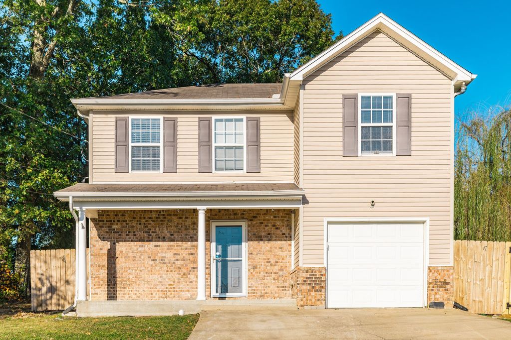1216 Elisha Ct, La Vergne, TN 37086
