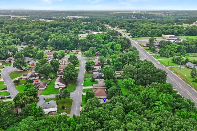 2402 Austin Oaks Drive, Sherwood, AR 72120