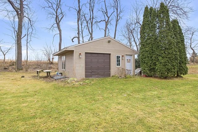 N5902 County Road Q, Jefferson, WI 53549