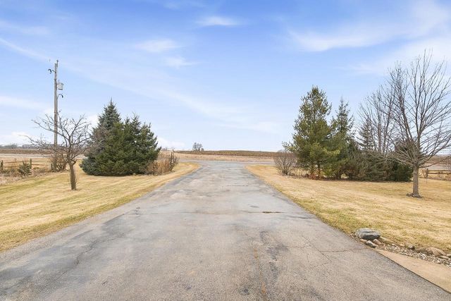 N5902 County Road Q, Jefferson, WI 53549