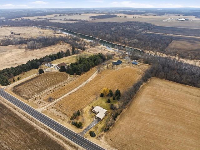 N5902 County Road Q, Jefferson, WI 53549