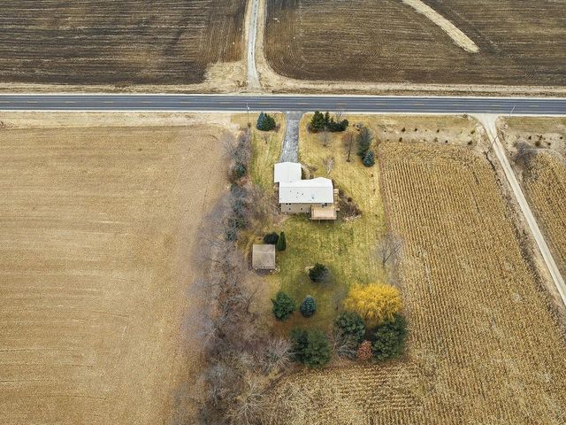 N5902 County Road Q, Jefferson, WI 53549