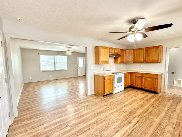 3132 S County Road 1300 E, Crothersville, IN 47229