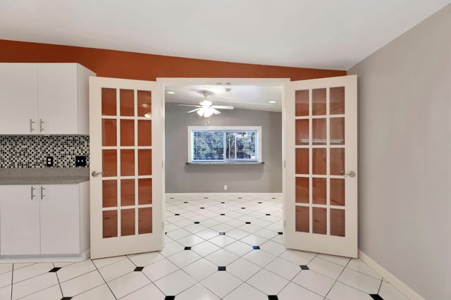 7648 Broadview Drive, Houston, TX 77061