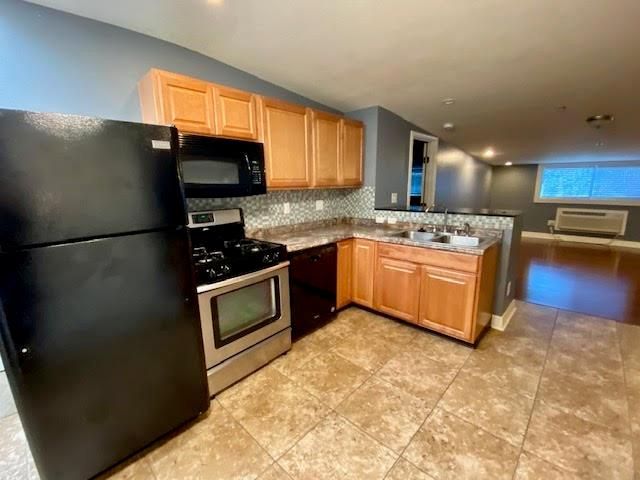 7648 Broadview Drive, Houston, TX 77061