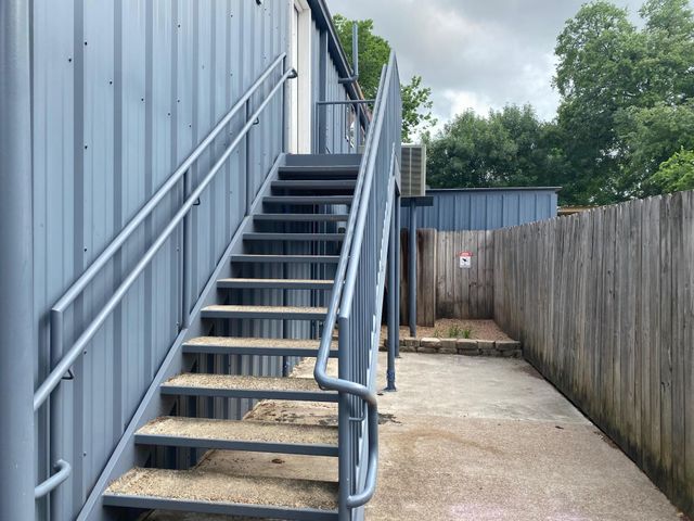 7648 Broadview Drive, Houston, TX 77061