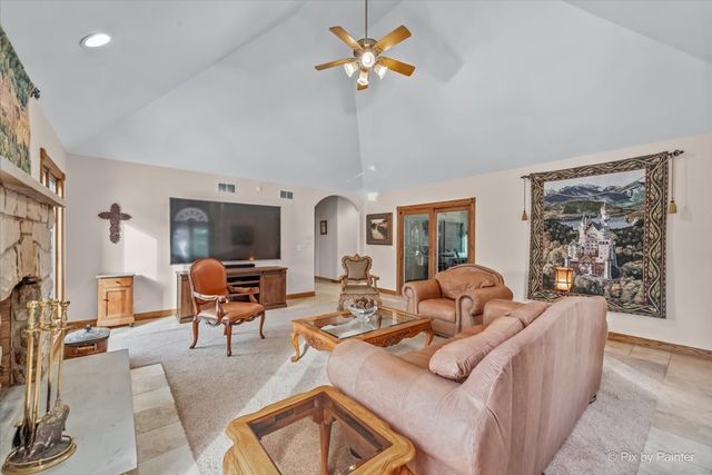 10018 Haegers Bend Road, Barrington Hills, IL 60102