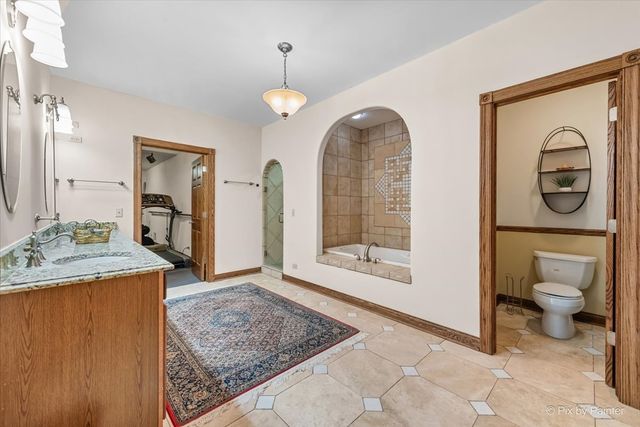 10018 Haegers Bend Road, Barrington Hills, IL 60102