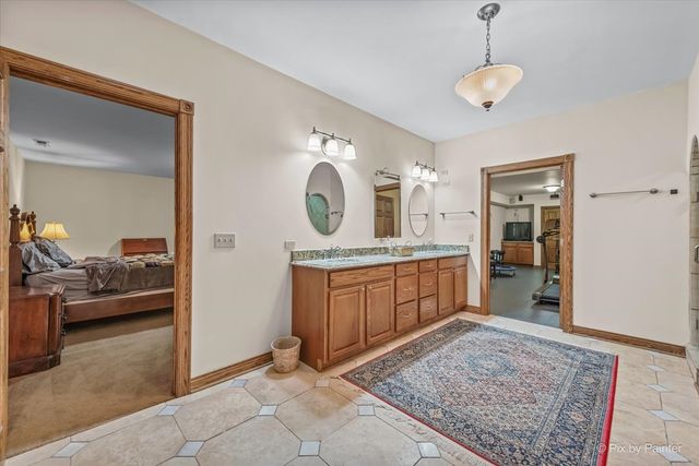 10018 Haegers Bend Road, Barrington Hills, IL 60102