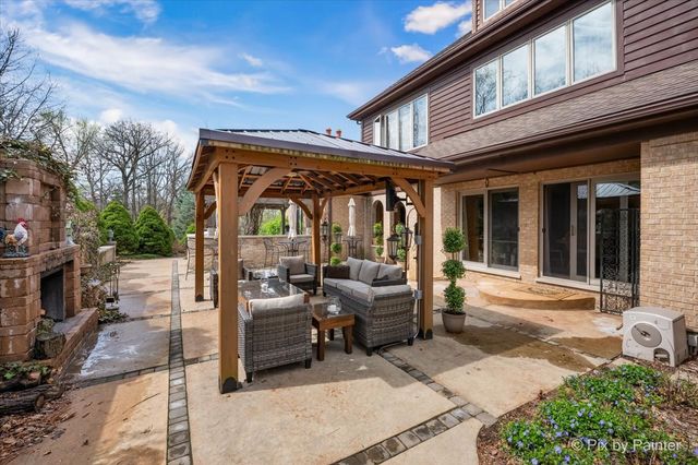 10018 Haegers Bend Road, Barrington Hills, IL 60102