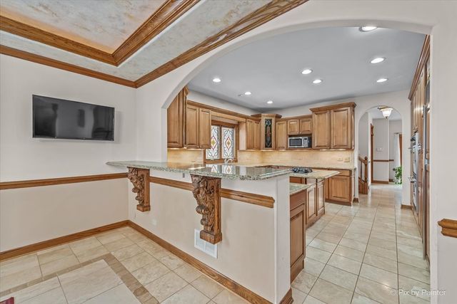 10018 Haegers Bend Road, Barrington Hills, IL 60102