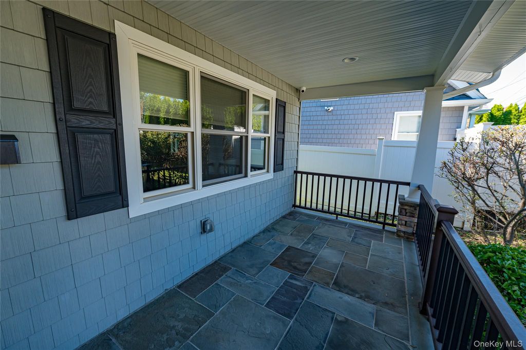 40 Edgar Court, Huntington, NY 11743 — photo 2