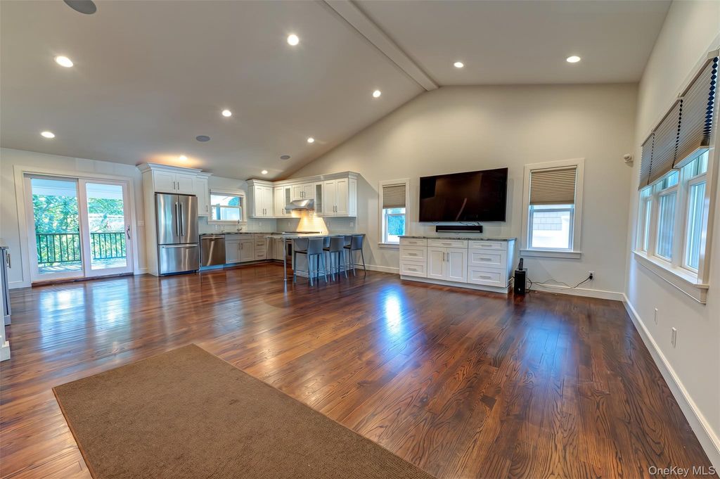 40 Edgar Court, Huntington, NY 11743 — photo 5