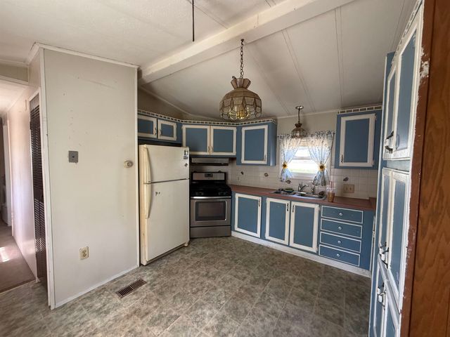 16 Autumn Drive, Belmont, NH 03220