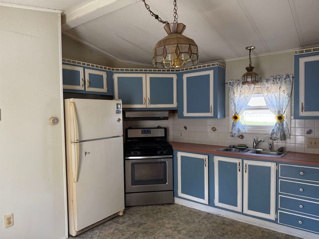 16 Autumn Drive, Belmont, NH 03220