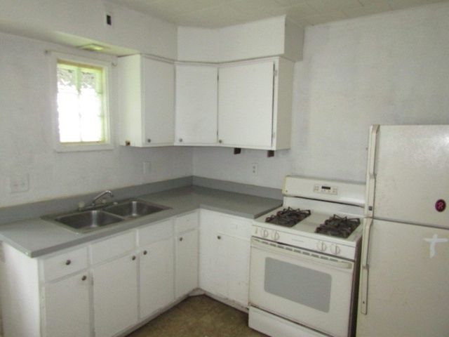 1411 Martha St, Munhall, PA 15120