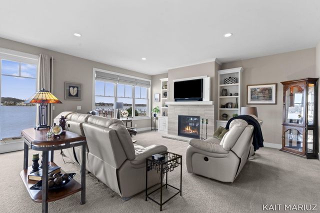 543 Macatawa Avenue, Holland City, MI 49423