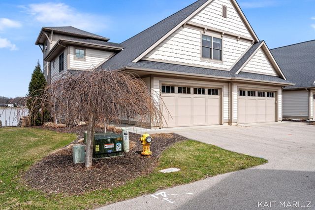 543 Macatawa Avenue, Holland City, MI 49423