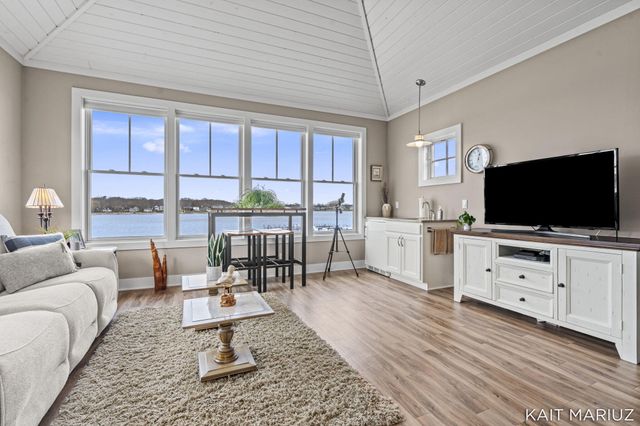 543 Macatawa Avenue, Holland City, MI 49423