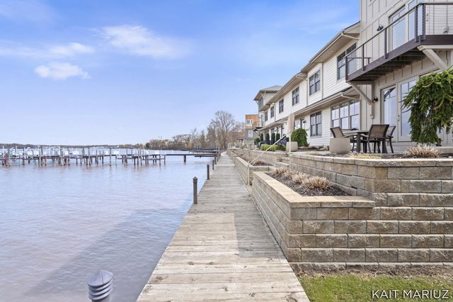 543 Macatawa Avenue, Holland City, MI 49423