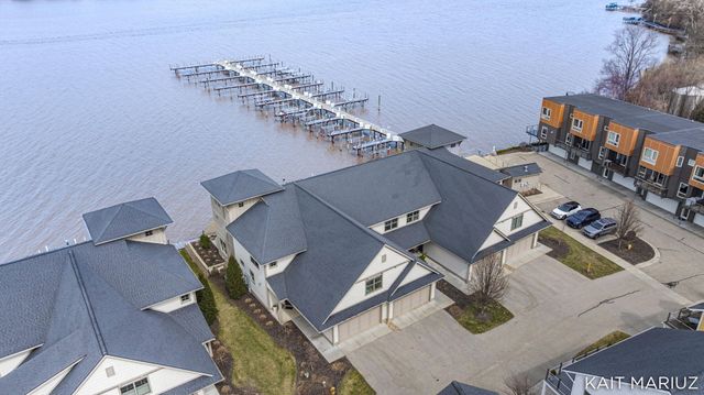 543 Macatawa Avenue, Holland City, MI 49423