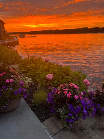 543 Macatawa Avenue, Holland City, MI 49423