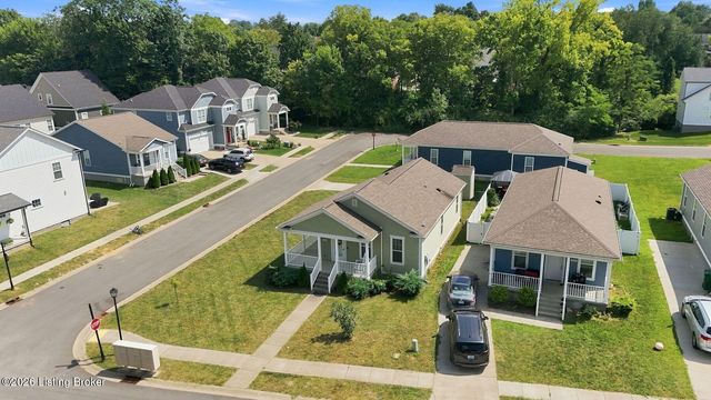 13520 Park Springs Ln, Louisville, KY 40245