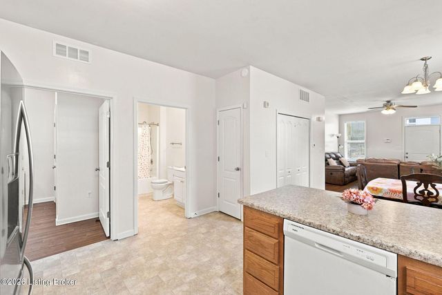 13520 Park Springs Ln, Louisville, KY 40245
