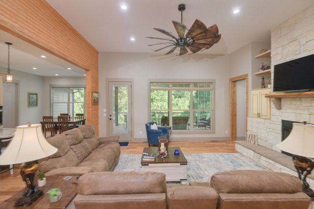 61 Joy Cir, Winchester, TN 37398