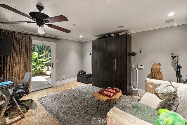 3310 Bennett Drive, Los Angeles, CA 90068