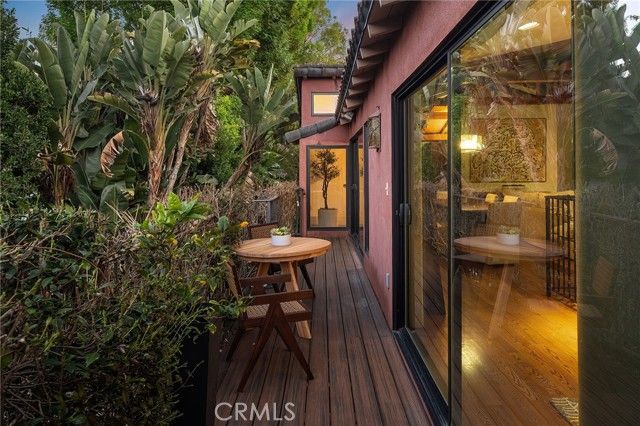 3310 Bennett Drive, Los Angeles, CA 90068