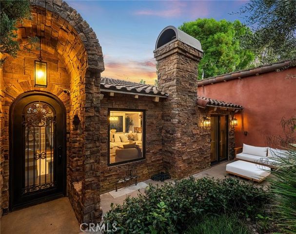 3310 Bennett Drive, Los Angeles, CA 90068