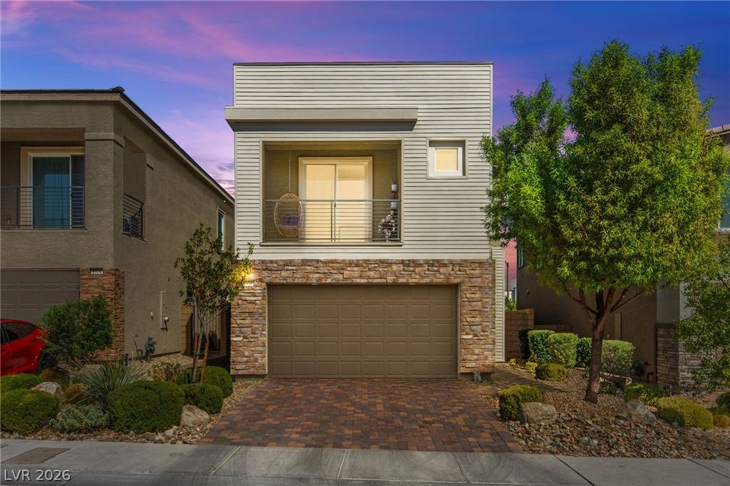 8910 Sasquatch Run Avenue, Las Vegas, NV 89166 — exterior