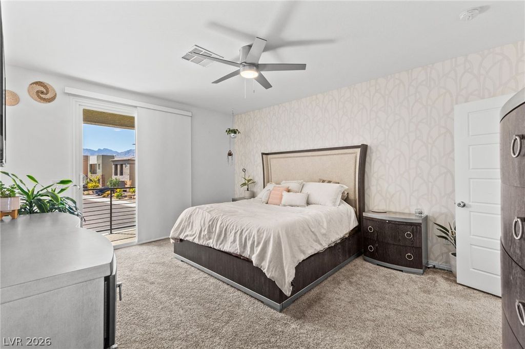 8910 Sasquatch Run Avenue, Las Vegas, NV 89166 — photo 4