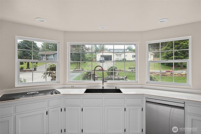 1974 Fiver Place, Oak Harbor, WA 98277