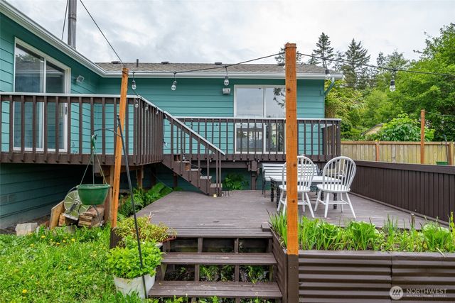 1974 Fiver Place, Oak Harbor, WA 98277
