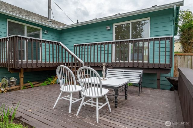1974 Fiver Place, Oak Harbor, WA 98277