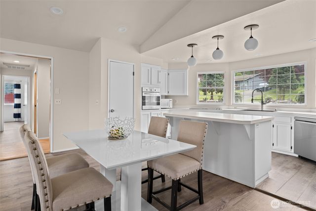 1974 Fiver Place, Oak Harbor, WA 98277