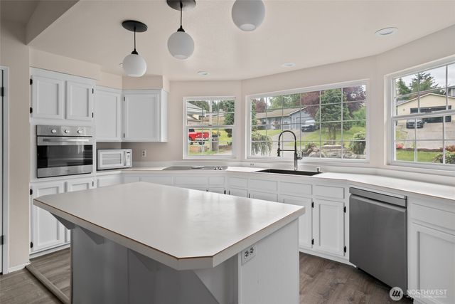 1974 Fiver Place, Oak Harbor, WA 98277