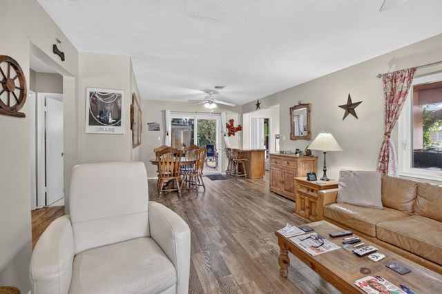 220 NW 48th Street, Oakland Park, FL 33309