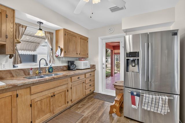 220 NW 48th Street, Oakland Park, FL 33309