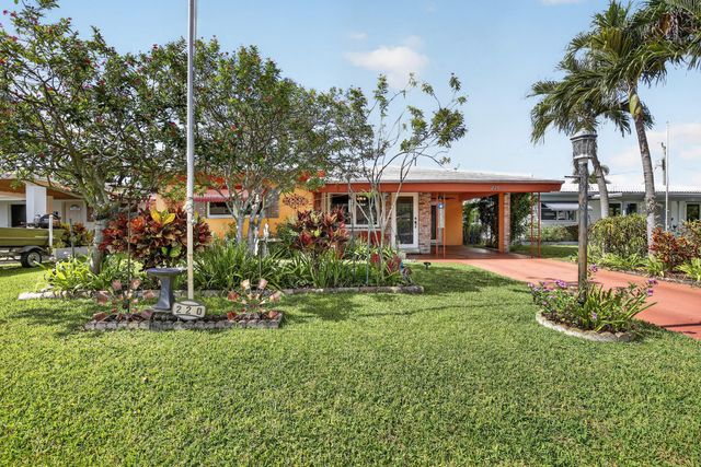 220 NW 48th Street, Oakland Park, FL 33309