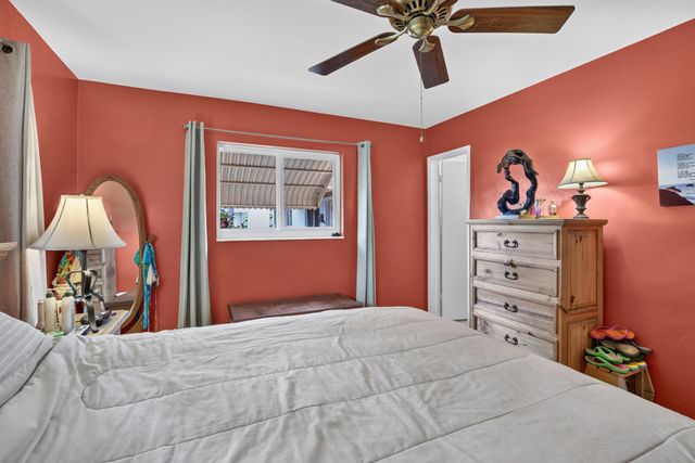 220 NW 48th Street, Oakland Park, FL 33309
