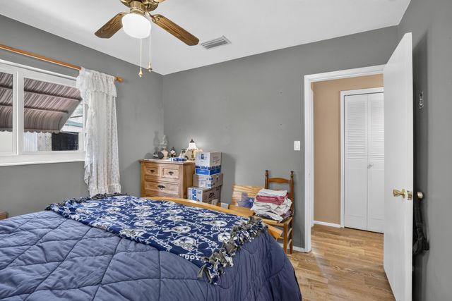 220 NW 48th Street, Oakland Park, FL 33309