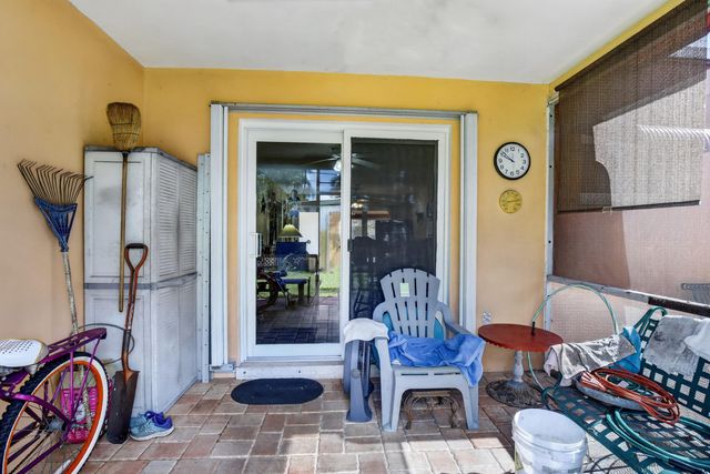 220 NW 48th Street, Oakland Park, FL 33309