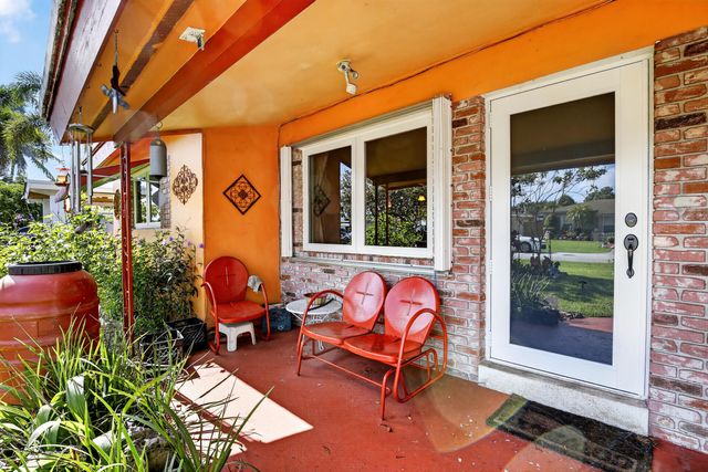 220 NW 48th Street, Oakland Park, FL 33309