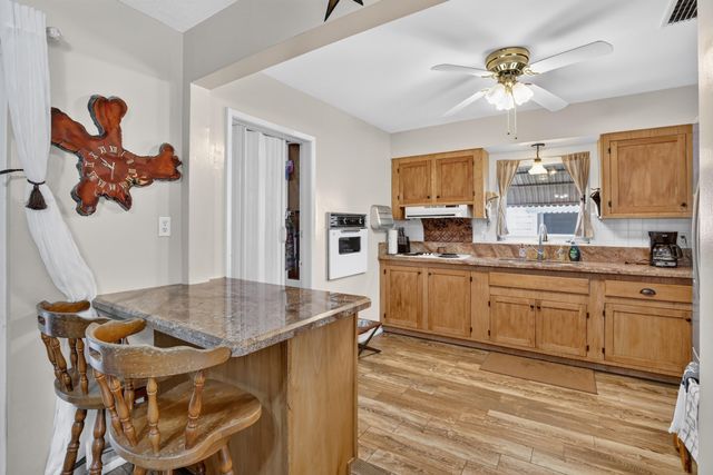 220 NW 48th Street, Oakland Park, FL 33309