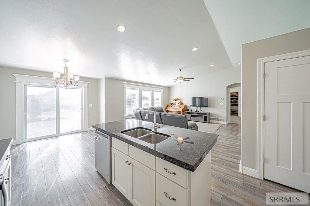 Image 18 of property listing at 5082 E Nelson Drive, Iona, ID 83427