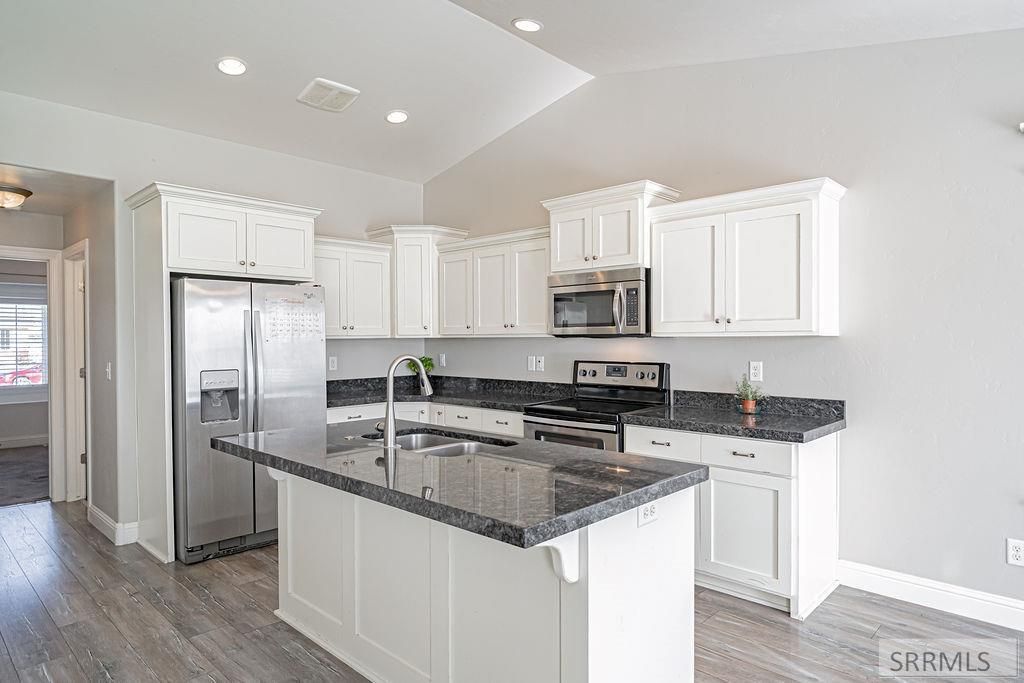 Image 19 of property listing at 5082 E Nelson Drive, Iona, ID 83427