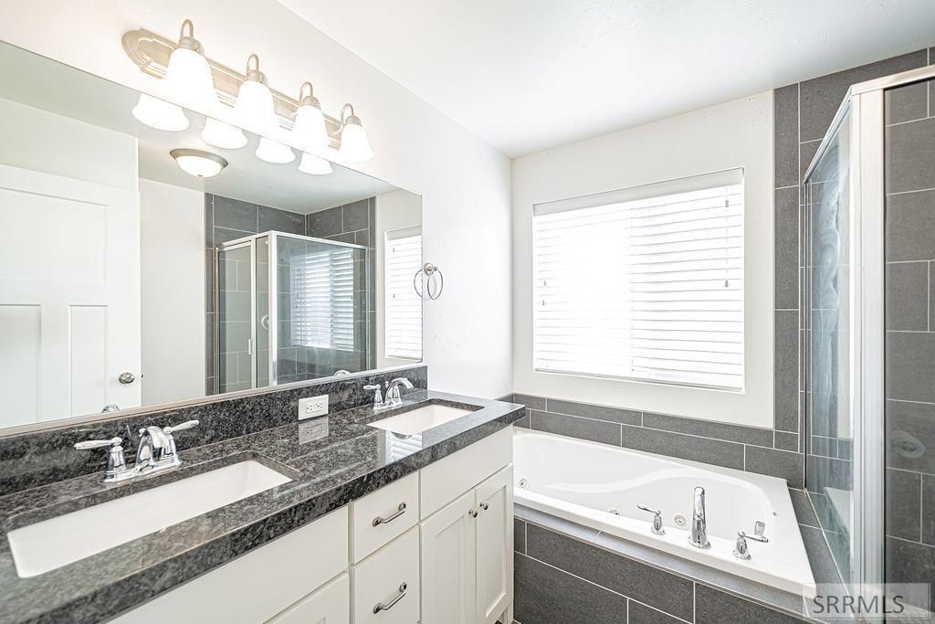 Image 32 of property listing at 5082 E Nelson Drive, Iona, ID 83427